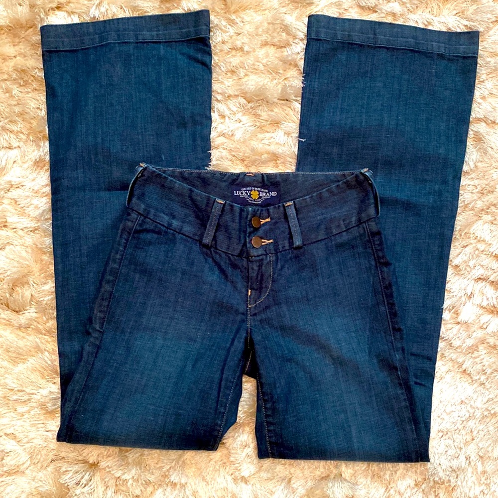 NWOT.  Lucky Brand.  Mid rise.  Boot cut